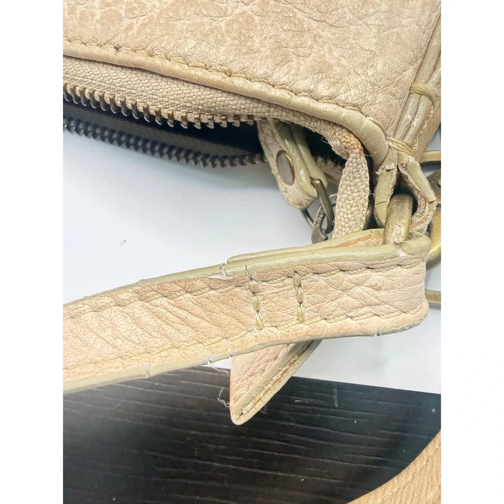 Frye and Co Crossbody Bag Womens Medium Peach Tan Fair Stud Distressed Leather
